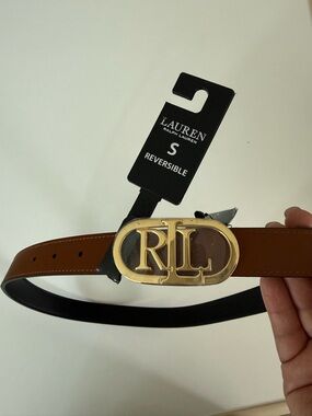 Ralph Lauren  Oval-Logo Reversible Leather Skinny Belt